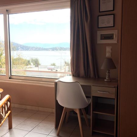Penthouse Studio Next To The Sea Salamís Exterior foto