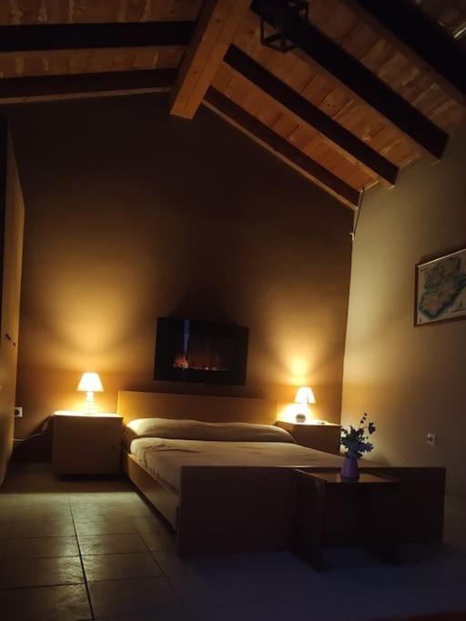 Penthouse Studio Next To The Sea Salamís Exterior foto